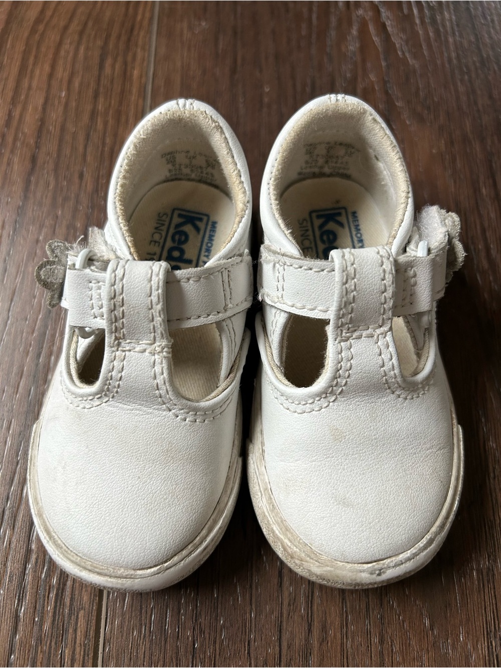 Keds Daphne Kids White T-Strap Leather Shoes Sz 4